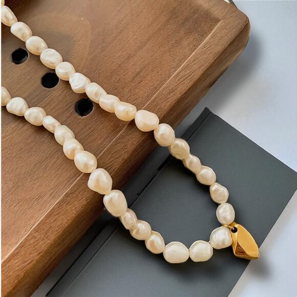 18K Gold Non-Tarnish Classic Freshwater Pearl Necklace - Picture 3 of 11